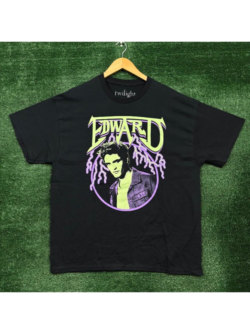 The Twilight Saga Edward T-Shirt Size Extra Large